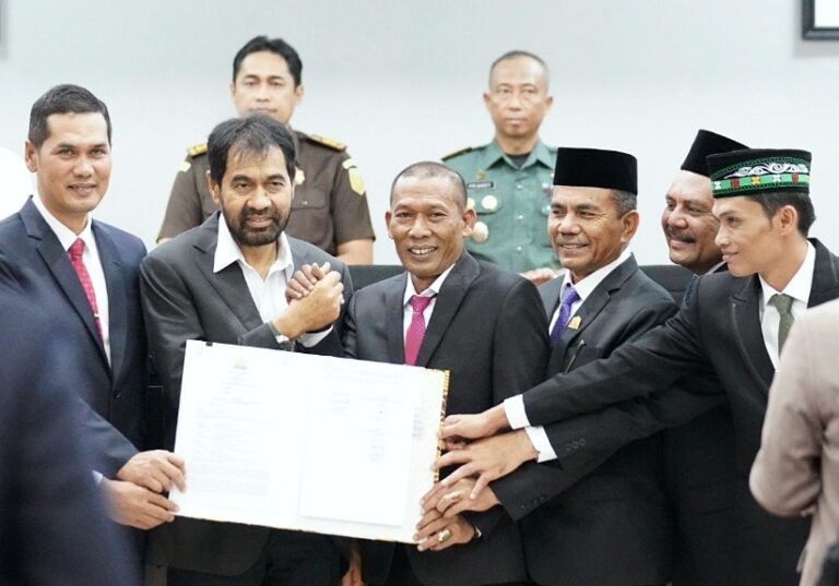 Gubernur dan DPRA sepakati KUA PPAS 2026 768x537 1