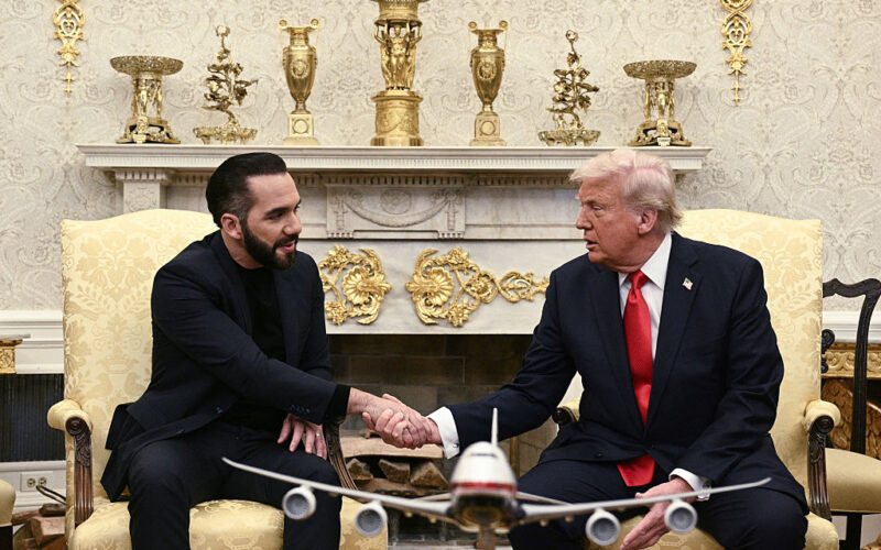 Bukele Jadi ‘Jailer-for-Hire’ Trump, Tawarkan Penjara El Salvador