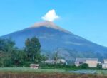 Gunung Slamet Makin Aktif, Suhu Kawah Capai 460 Derajat Celcius