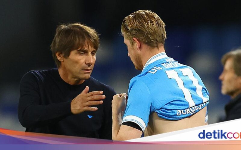 Napoli Pantau Sarri dan Mancini Jika Antonio Conte Hengkang