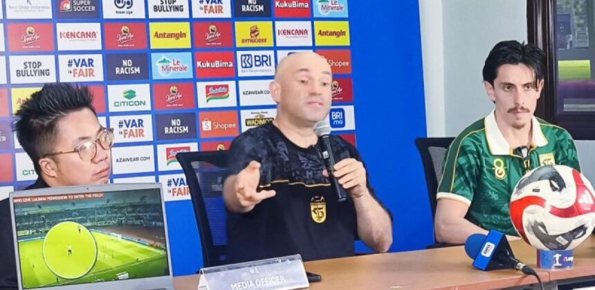 Pelatih Persebaya Tavares Minta Pemain Bahagia Hadapi Malut United