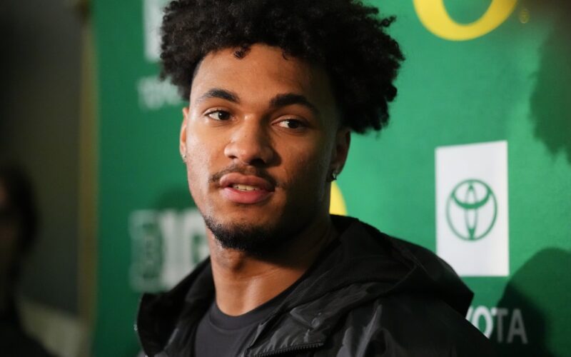 Sean McVay Akankah Tahan Godaan Pilih Kenyon Sadiq di Draft NFL 2026?