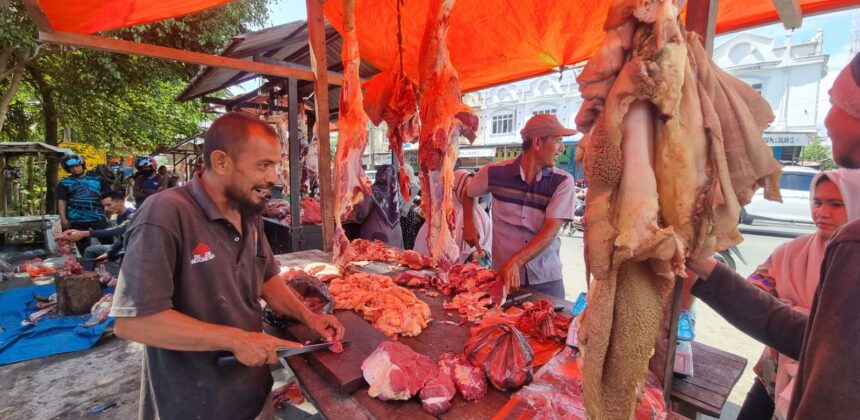 Harga Daging Meugang di Banda Aceh Tembus Rp180 Ribu, Tradisi Tetap Bertahan di Tengah Kenaikan