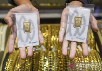 Harga Emas Antam Naik Rp25.000 Jadi Rp2,799 Juta per Gram pada Sabtu