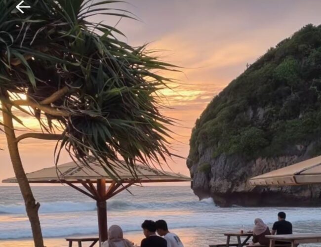 Lampuuk dan Keajaiban Senja di Pesisir Samudra Hindia