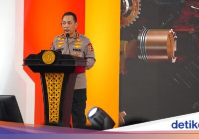 Kapolri Resmi Naikkan Pangkat 87 Perwira Tinggi Polri