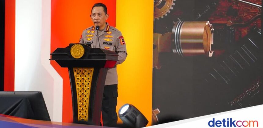 Kapolri Resmi Naikkan Pangkat 87 Perwira Tinggi Polri