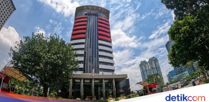 KPK Panggil Model Fitri Assiddikki Terkait Kasus Heri Gunawan