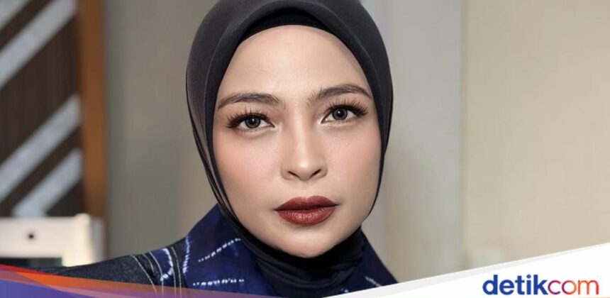 Tantri Kotak Menghadapi Trauma Setelah Ditipu Teman Dekat