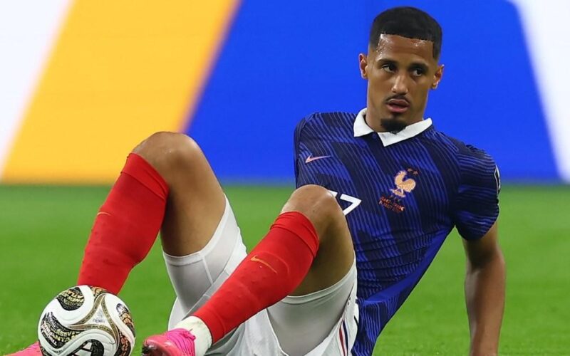 Arsenal Disarankan Rekrut Ezri Konsa Gantikan Saliba