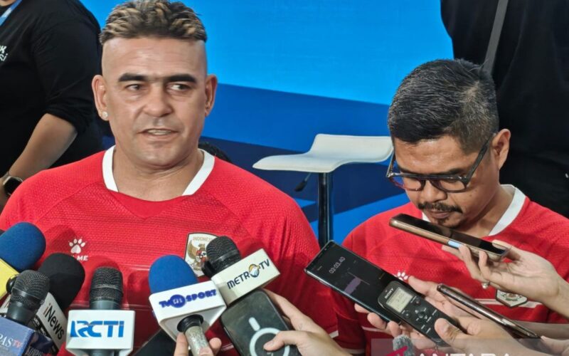 Cristian Gonzales Sedih Ricky Kambuaya Tak Dipanggil Timnas