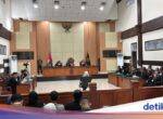 Hakim Kabulkan Eksepsi Dr Tifa, Dakwaan Dinyatakan Batal