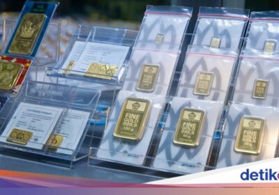 Harga Emas Antam Hari Ini Turun Signifikan