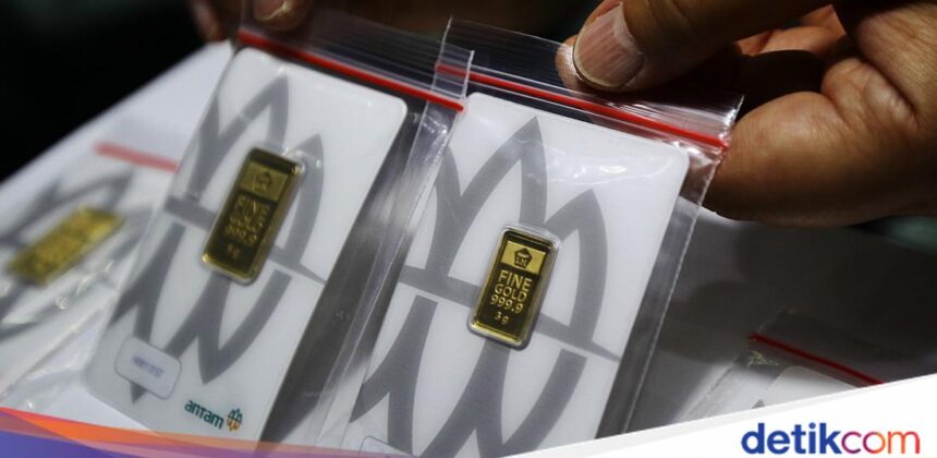 Harga Emas Antam Turun Signifikan pada 14 Juli 2026