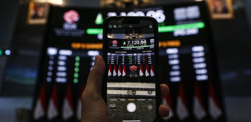 IHSG Menguat Menjelang Akhir Pekan, Ikuti Bursa Asia