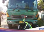 Kecelakaan Maut di Jombang, Truk Tabrak Motor dan Pejalan Kaki