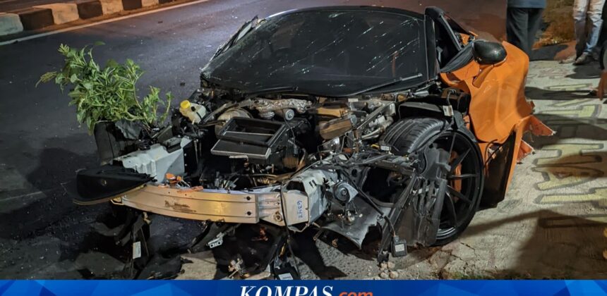 Kecelakaan Supercar McLaren Terbelah Dua di Sukoharjo