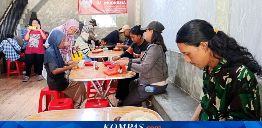 Kisah Fajar, Warga Bekasi Andalkan Rumah Makan Gratis