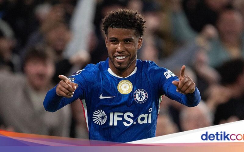 Manchester United Sepakati Transfer Andrey Santos dari Chelsea