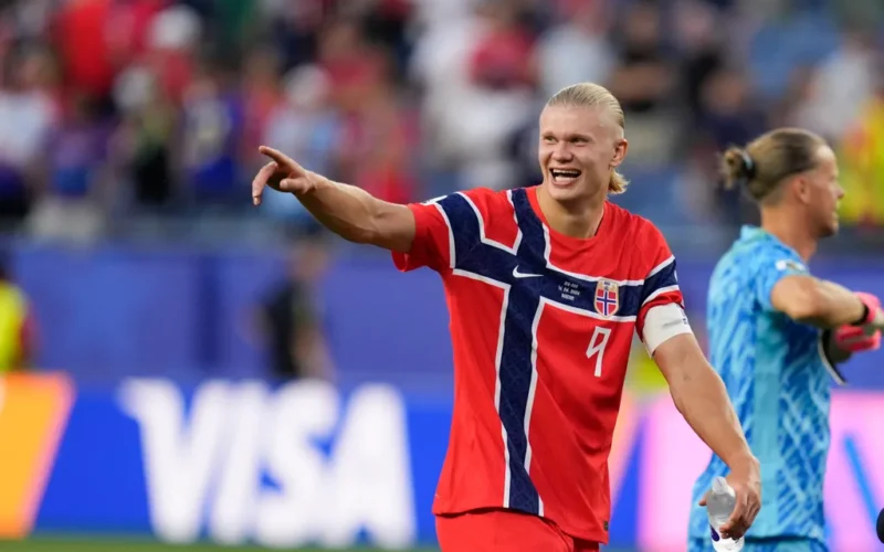 Norwegia vs Brasil: Jersei Haaland Jadi Buruan Fans Piala Dunia