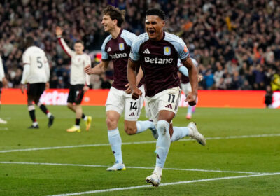Ollie Watkins Dincar Fenerbahce, Aston Villa Masih Bertahan