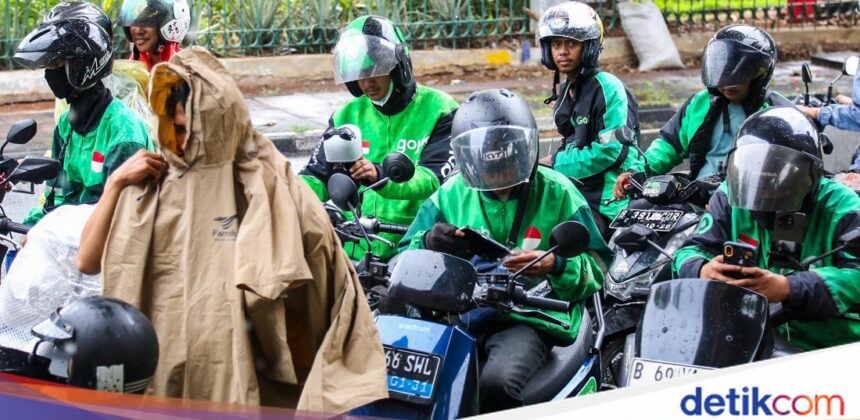 Pemerintah Ancaman Cabut Izin Gojek-Grab Jika Tak Patuh Komisi