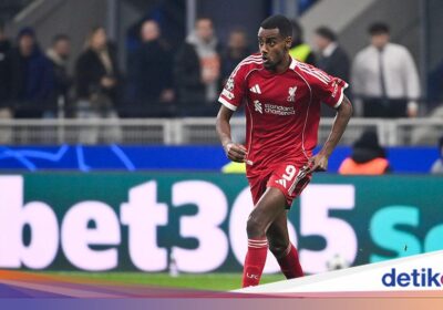Alexander Isak Dinilai Kurang Memuaskan di Liverpool