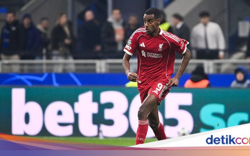 Alexander Isak Dinilai Kurang Memuaskan di Liverpool