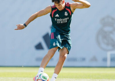 Carlos Espí Bergabung dengan Real Madrid: Penyerang Klasik Baru