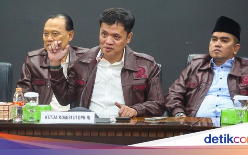 DPR Tegaskan Tidak Ada Surpres Penggantian Kapolri