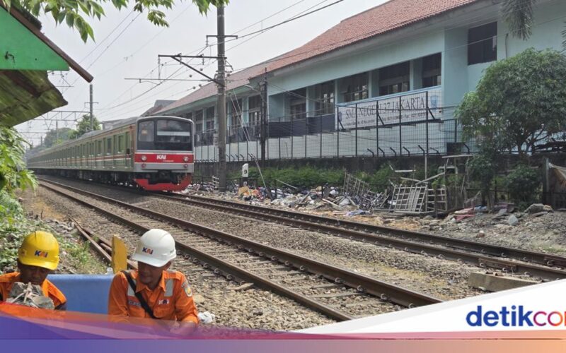 Dua Kecelakaan KRL di Jakarta Tewaskan Dua Orang