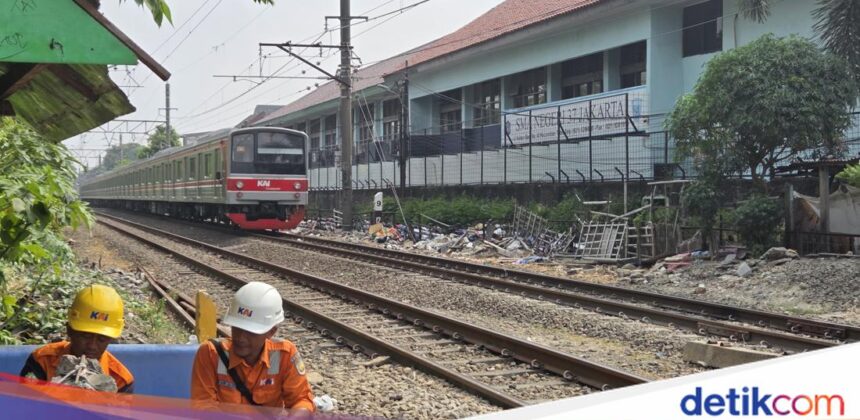 Dua Kecelakaan KRL di Jakarta Tewaskan Dua Orang