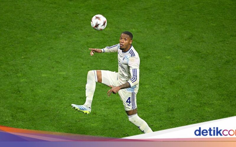 Ezri Konsa Resmi Pindah ke Arsenal, Sampaikan Pesan Haru