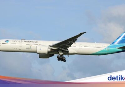 Garuda Indonesia Klarifikasi Pemberhentian Direktur Niaga
