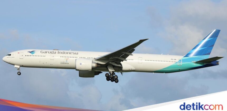 Garuda Indonesia Klarifikasi Pemberhentian Direktur Niaga