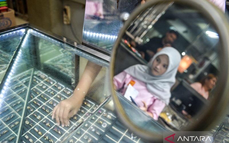 Harga Emas Antam Naik Rp40.000 Menjadi Rp2,690 Juta per Gram