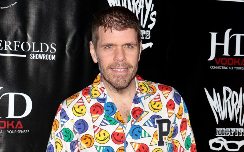Kepanikan Terjadi Setelah Livestream Mengganggu Perez Hilton