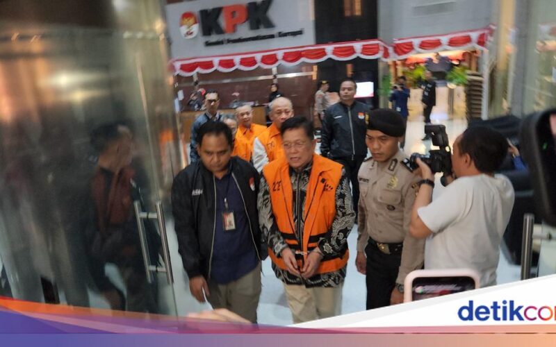 KPK Tahan Empat Tersangka Kasus Korupsi Jasindo Rp 15,6 Miliar