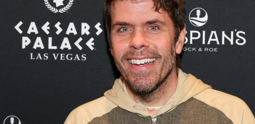 Perez Hilton Ditangani Polisi Usai Video TikTok Mengkhawatirkan