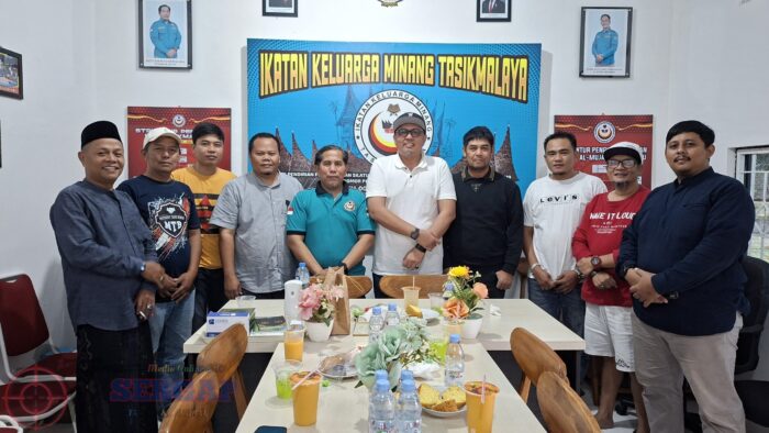 Braditi Moulevey Silaturahmi ke IKMT Tasikmalaya, Bahas Masjid