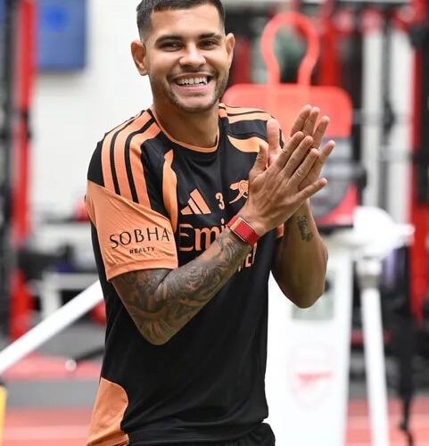 Guimaraes dan Timber Memulai Debut Premier League di Brighton