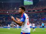 AC Milan Bernegosiasi Kembalikan Zachary Athekame ke Italia