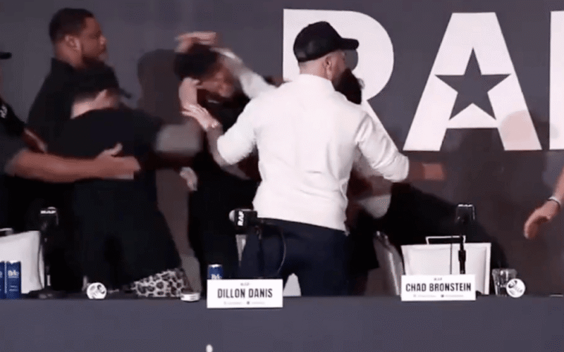 Arman Tsarukyan Serang Dillon Danis di Konferensi Pers RAF 14