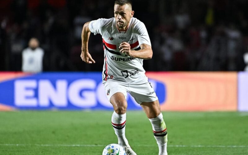 Kontroversi Penuh Emosi dalam Pertandingan Cruzeiro vs São Paulo