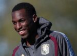 Nicolas Jackson Bantu Lamine Camara Setelah Transfer Terhenti