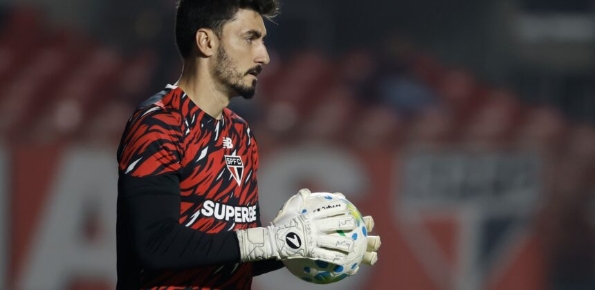Rafael Cedera, São Paulo Siapkan Carlos Coronel Hadapi Santos